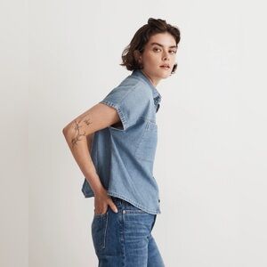 NWT Madewell Denim Slanted-Yoke Crop Button-Up Shirt in Mardell Wash Medium Blue